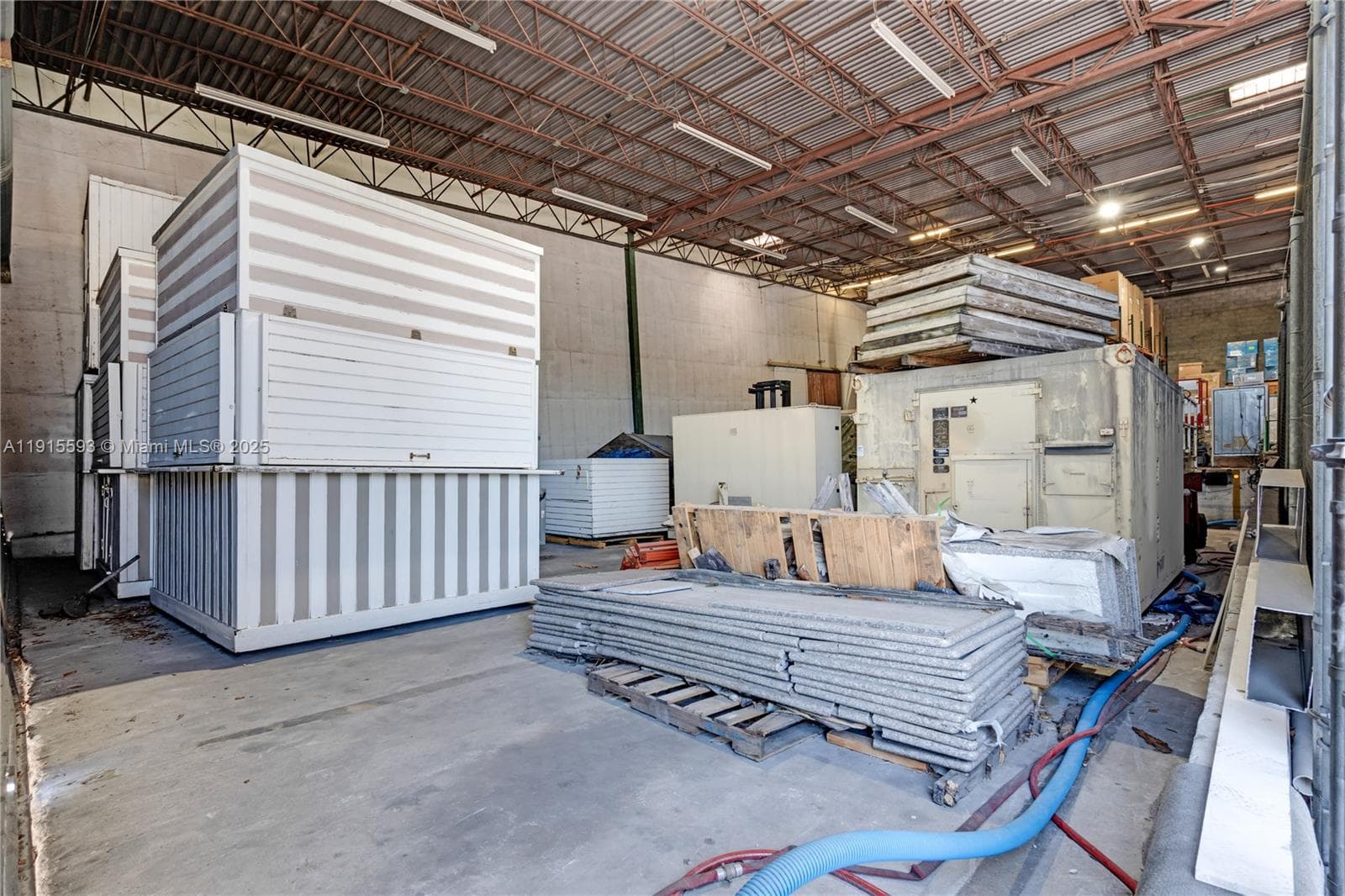 3353 NW 74th Ave, Miami FL 33122 — 50