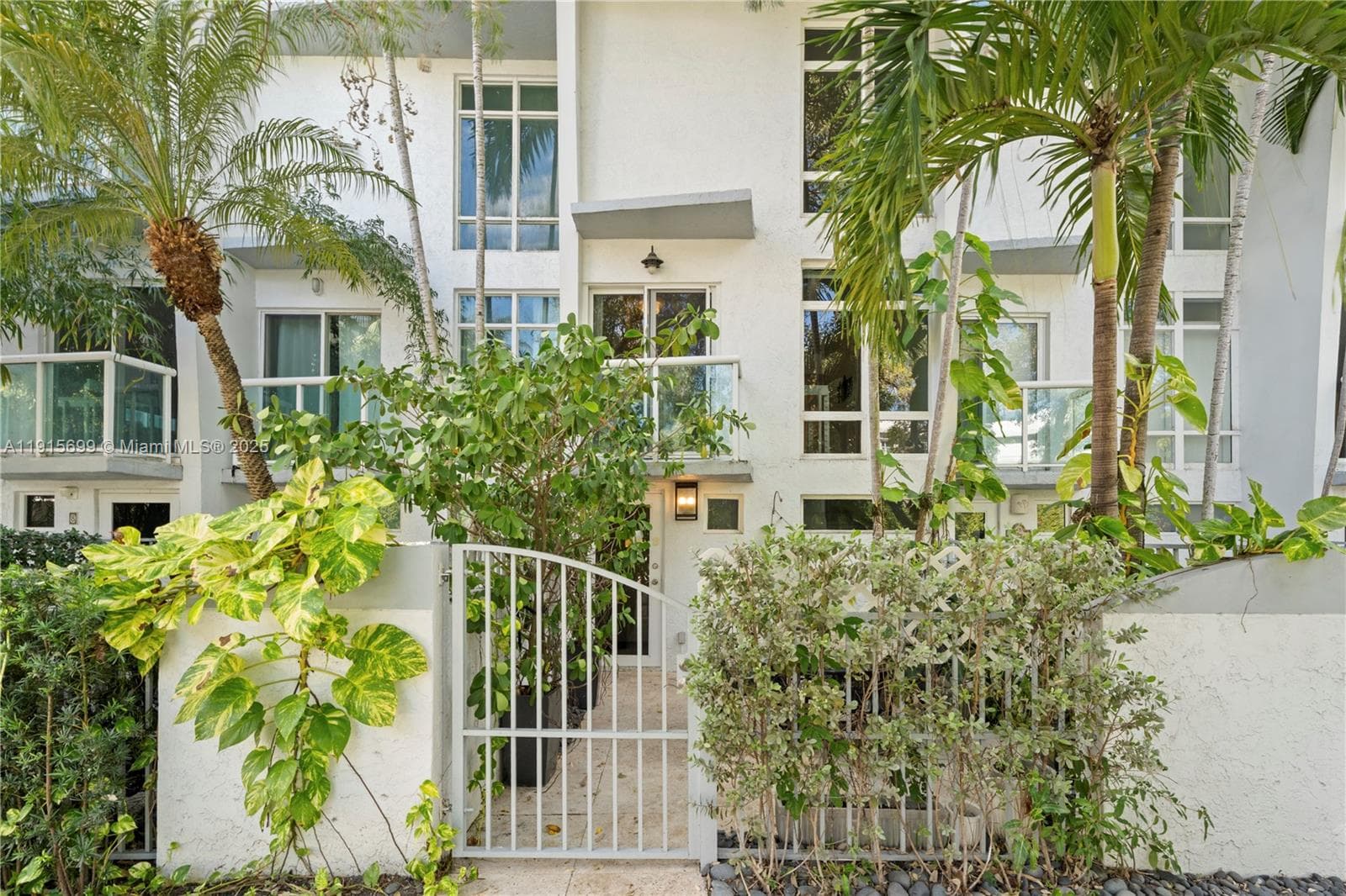 1853 Jefferson Ave # 6, Miami Beach FL 33139 — 2