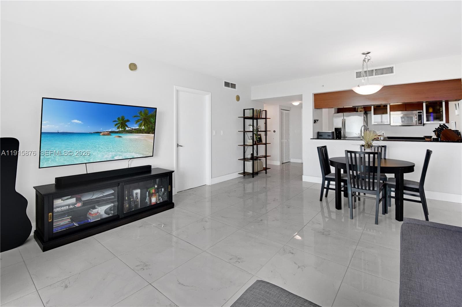 1800 N Bayshore Dr # 4106, Miami FL 33132 — 6