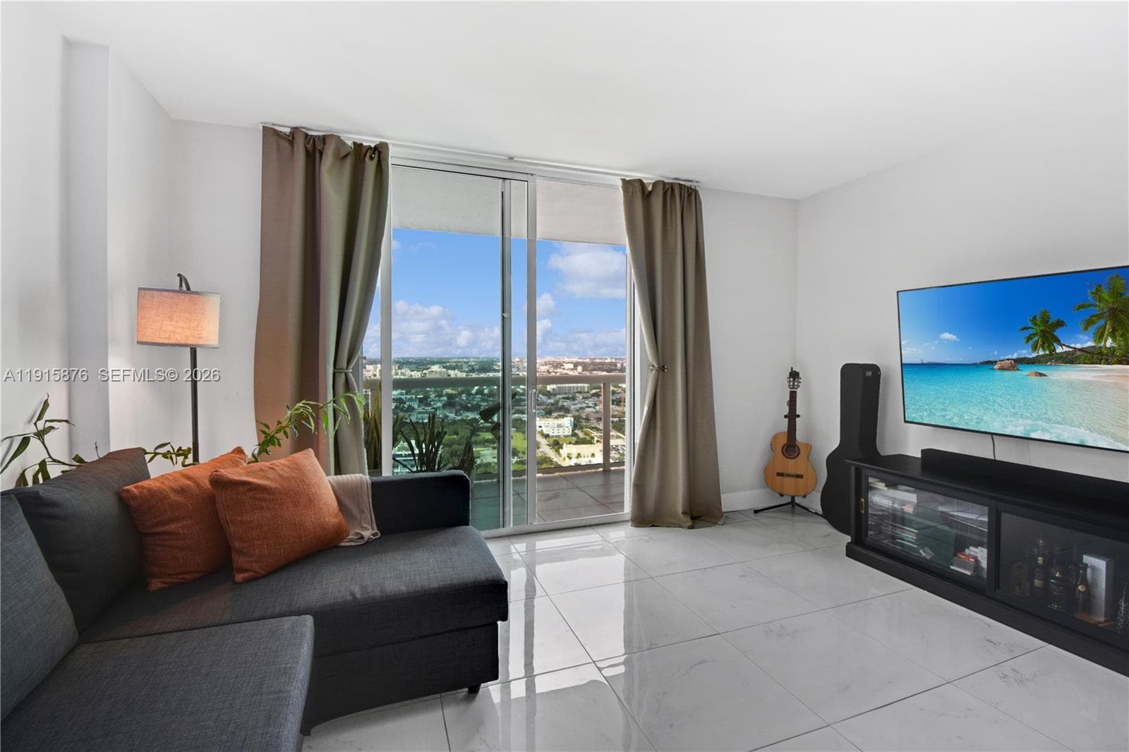 1800 N Bayshore Dr # 4106, Miami FL 33132 — 3