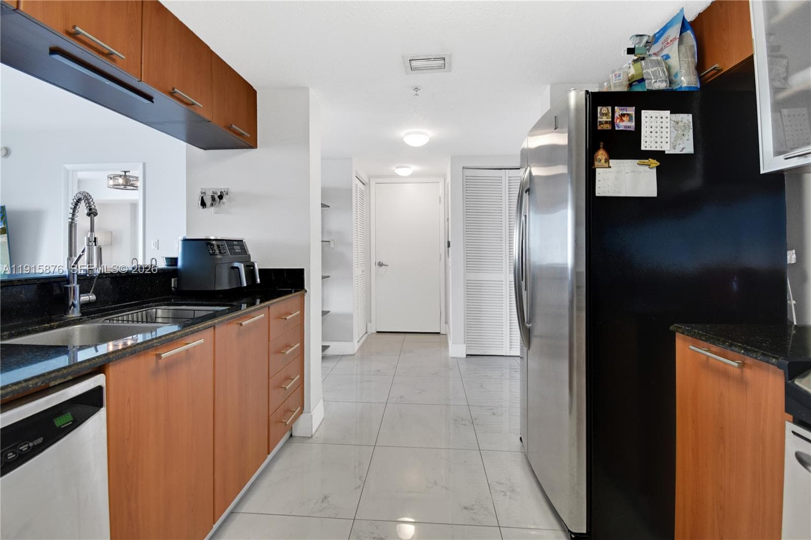 1800 N Bayshore Dr # 4106, Miami FL 33132 — 10