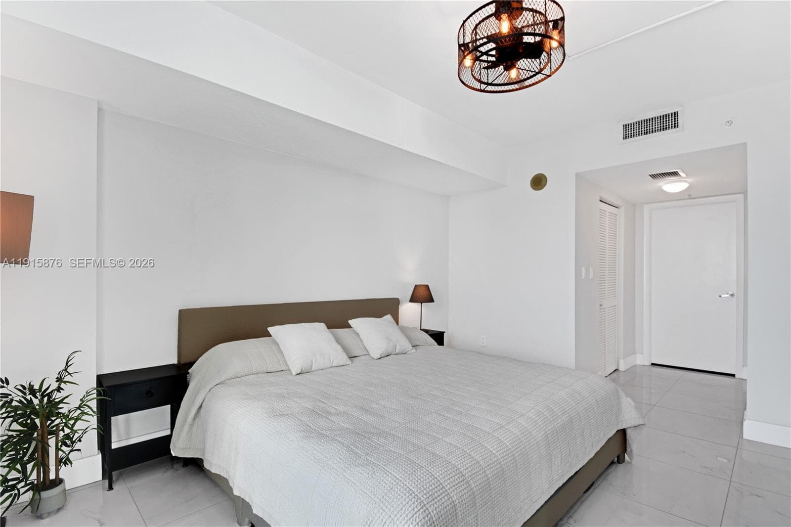 1800 N Bayshore Dr # 4106, Miami FL 33132 — 14