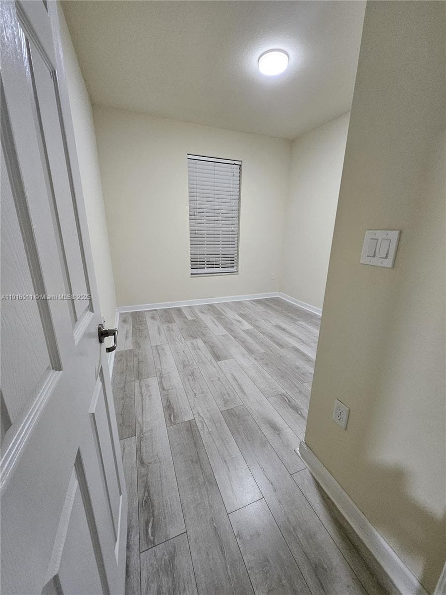 9572 SW 169th Pl, Miami FL 33196 — 9