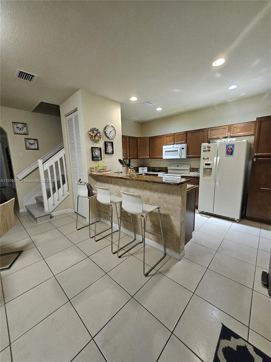 9572 SW 169th Pl, Miami FL 33196 — 10