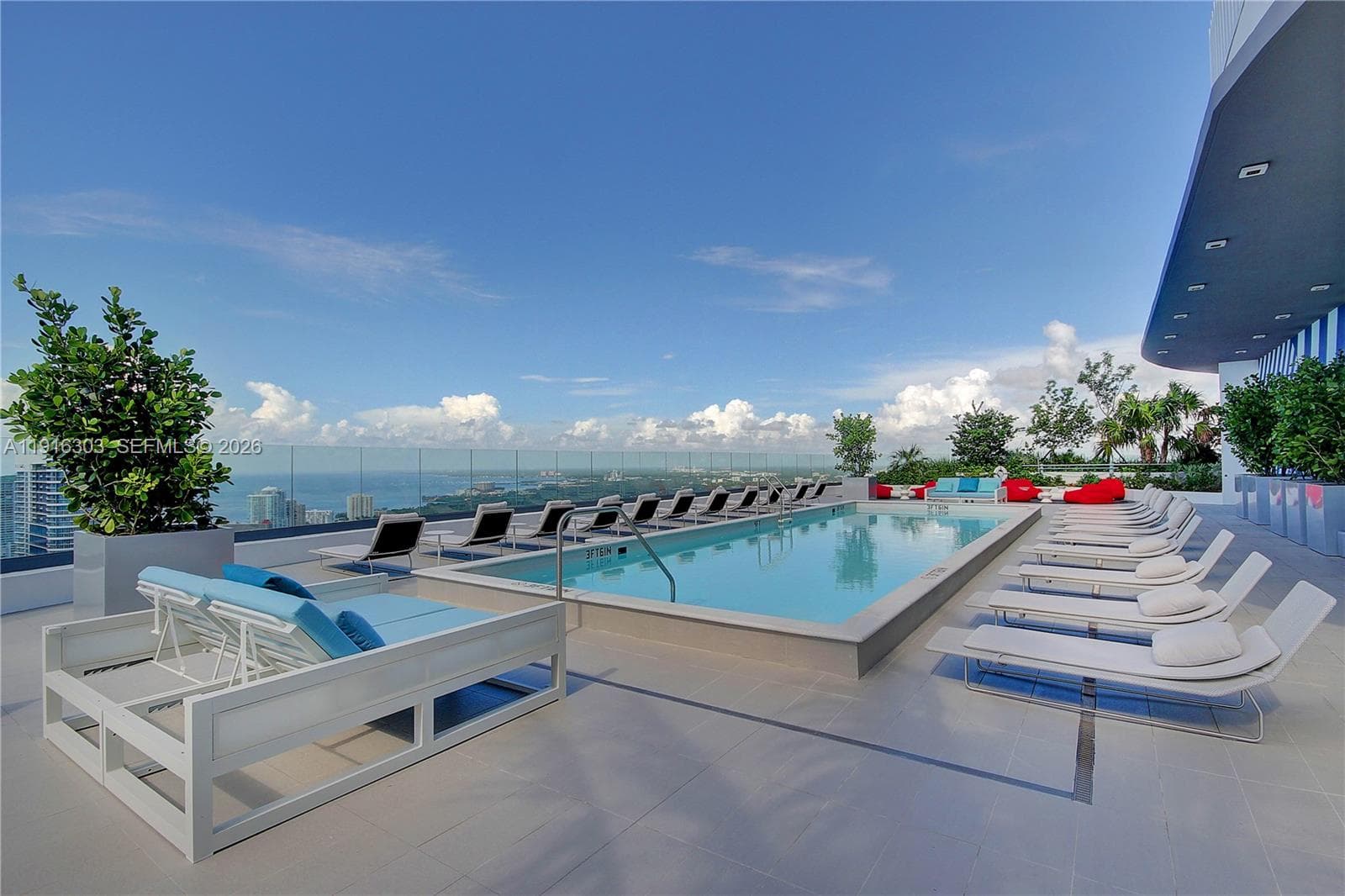 55 SW 9th St # 2610, Miami FL 33130 — 17