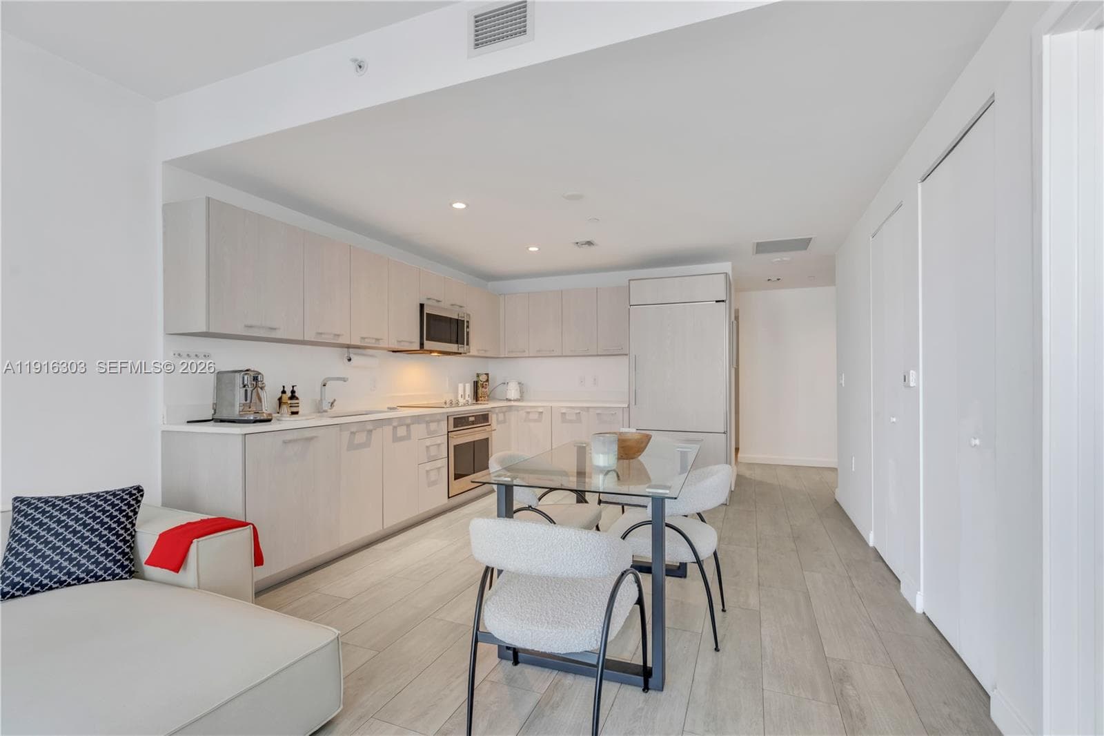 55 SW 9th St # 2610, Miami FL 33130 — 7