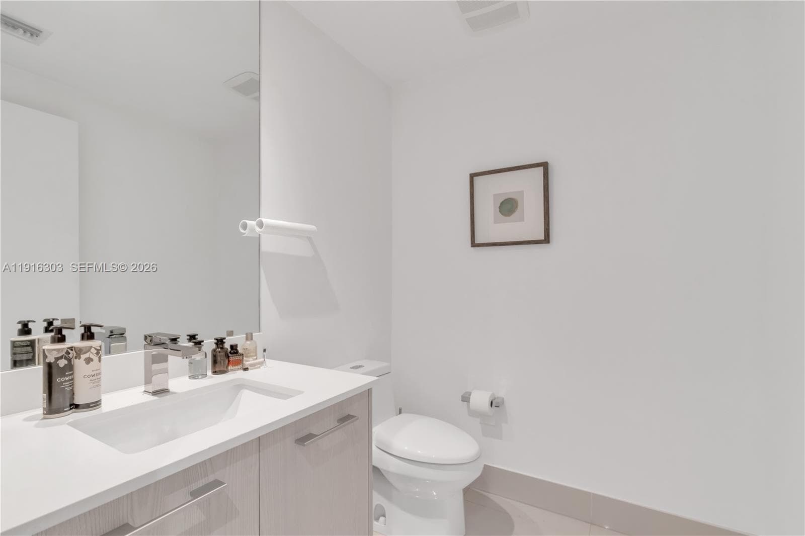 55 SW 9th St # 2610, Miami FL 33130 — 11