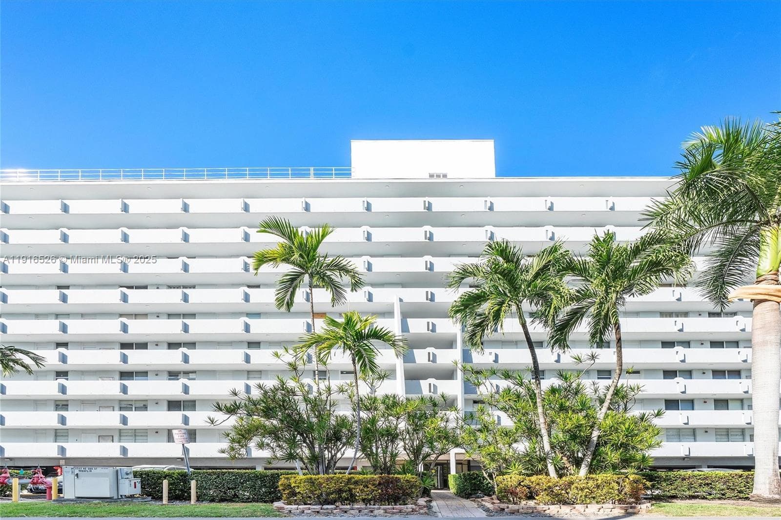 3703 NE 166th St # 808, North Miami Beach FL 33160 — 2
