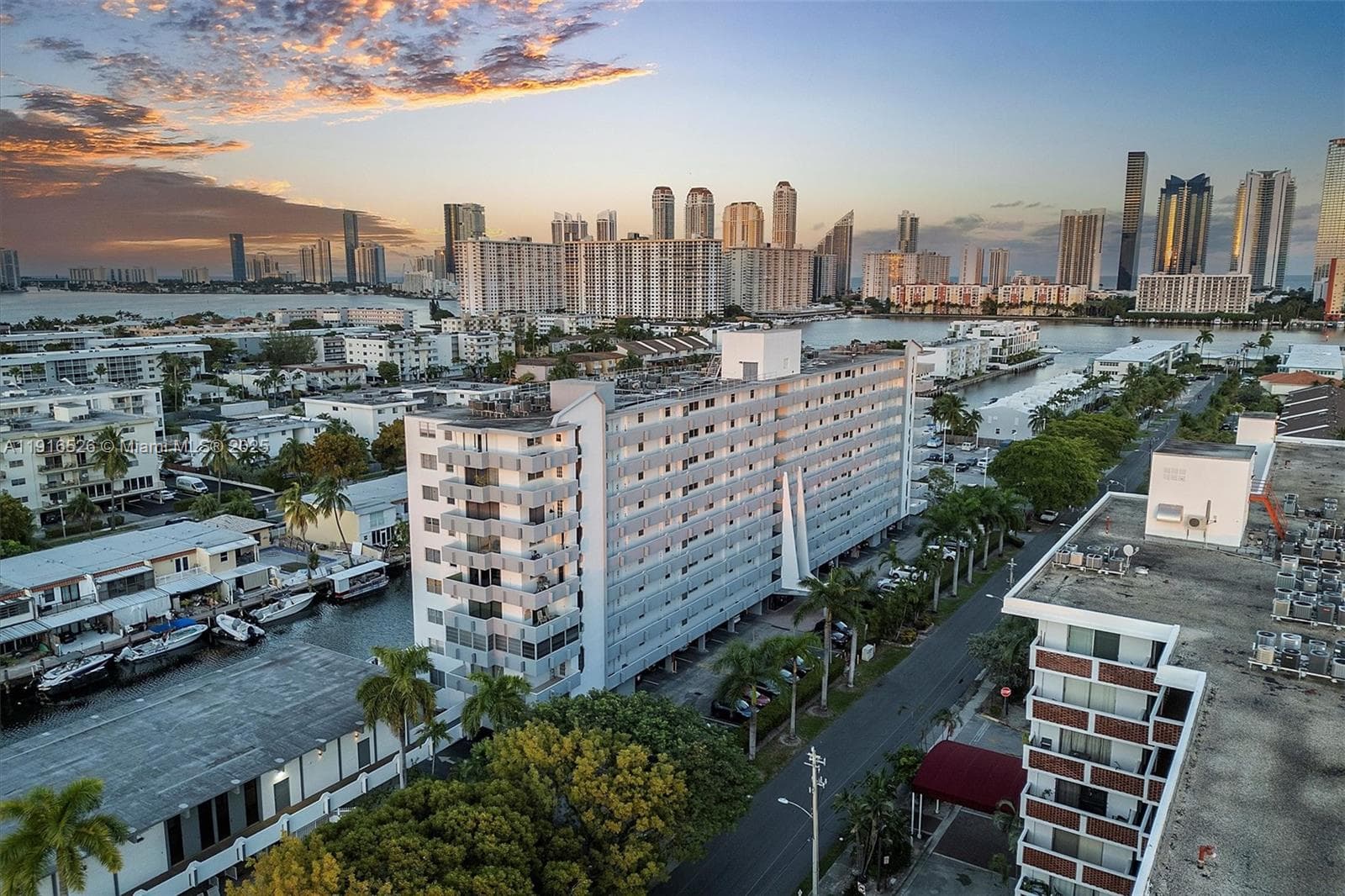 3703 NE 166th St # 808, North Miami Beach FL 33160 — 35