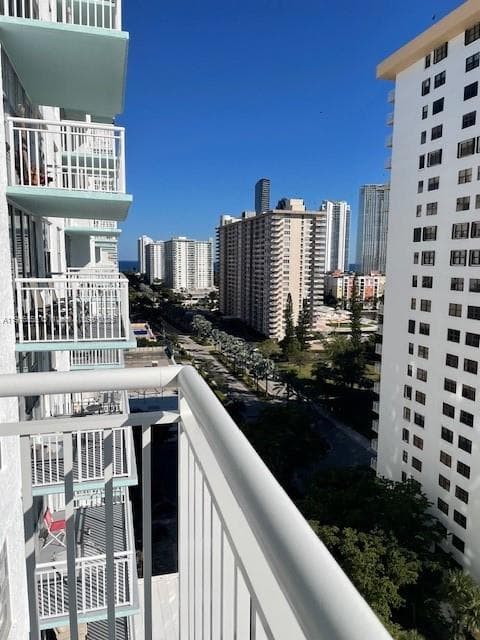 301 174th St # 1605, Sunny Isles Beach FL 33160 — 16