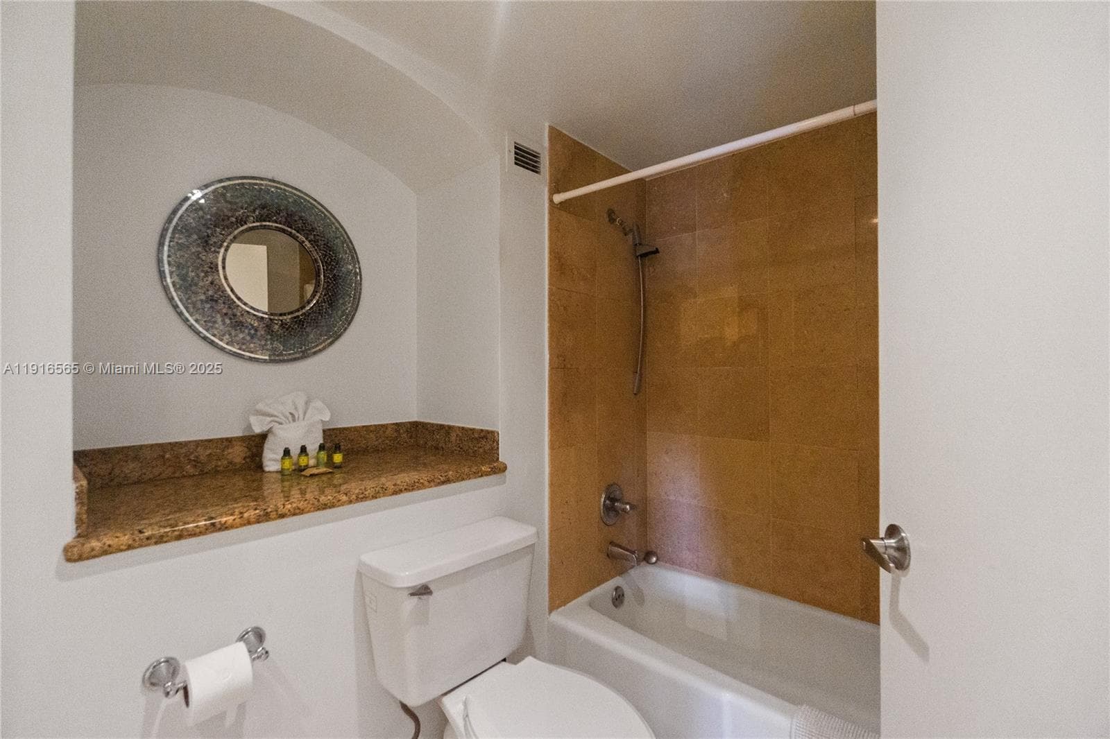 100 Lincoln Rd # 847, Miami Beach FL 33139 — 16