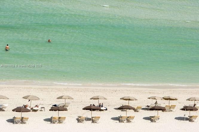 6801 Collins Ave, Miami Beach FL 33141 — 46