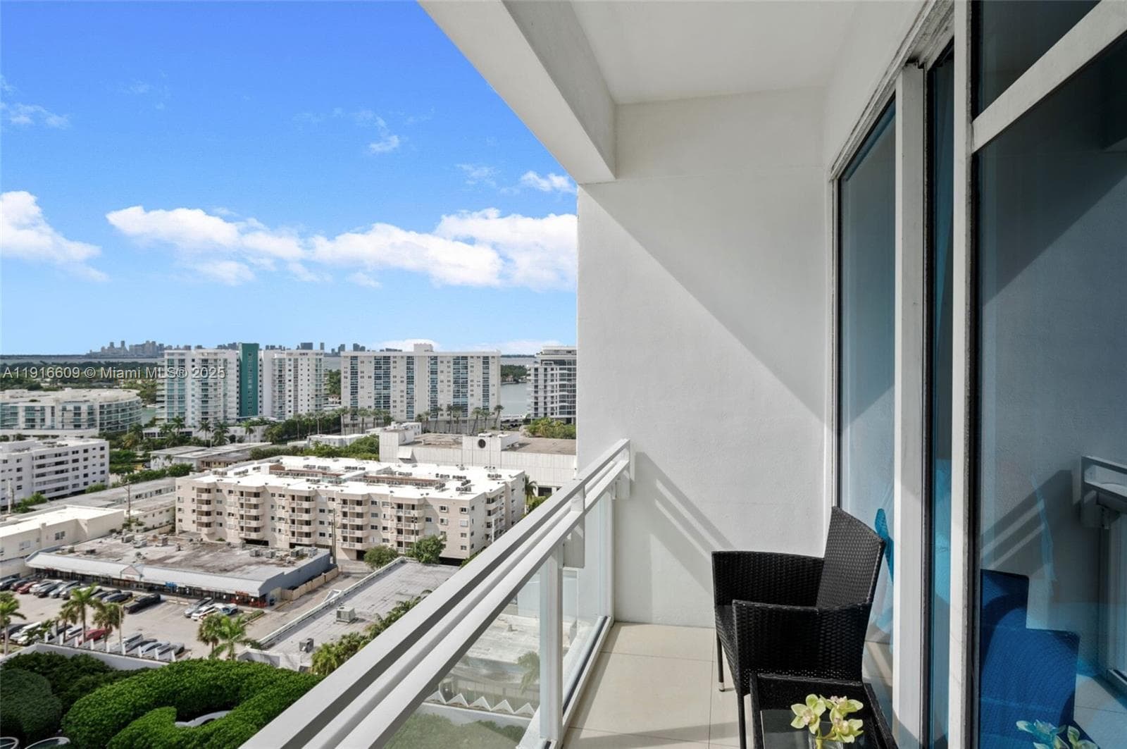 6801 Collins Ave, Miami Beach FL 33141 — 26