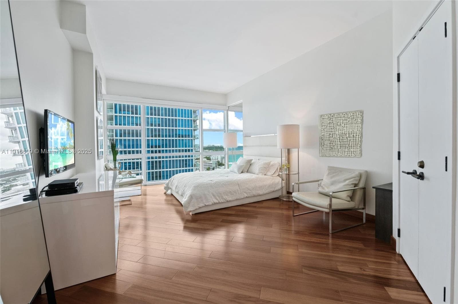 6801 Collins Ave, Miami Beach FL 33141 — 18