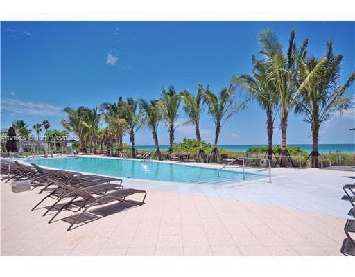 6801 Collins Ave, Miami Beach FL 33141 — 44