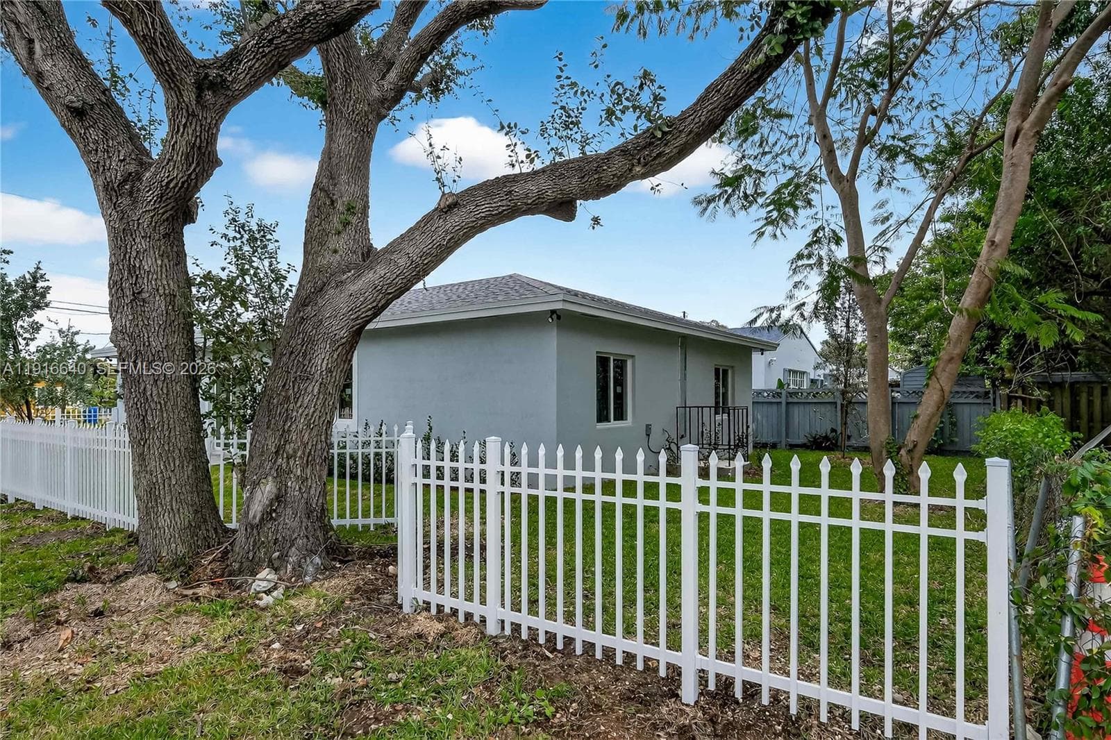 1346 NW 44th St, Miami FL 33142 — 51