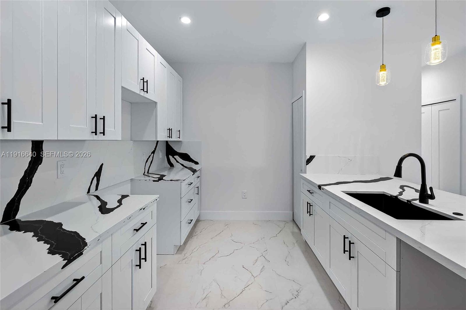 1346 NW 44th St, Miami FL 33142 — 25