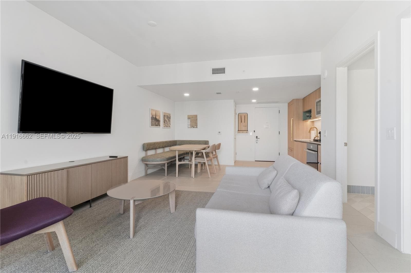159 NE 6th St # 4713, Miami FL 33132 — 3
