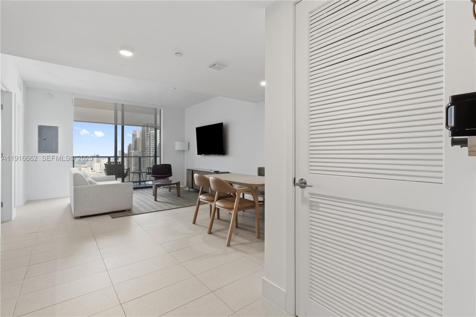 159 NE 6th St # 4713, Miami FL 33132 — 14
