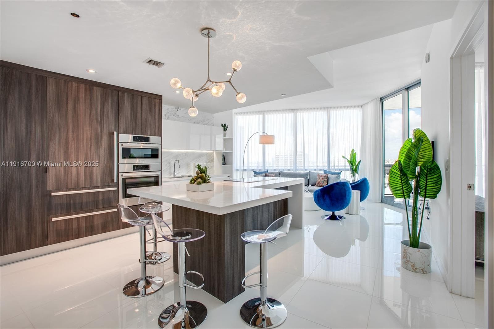 851 NE 1ST Ave # 1810, Miami FL 33132 — 2