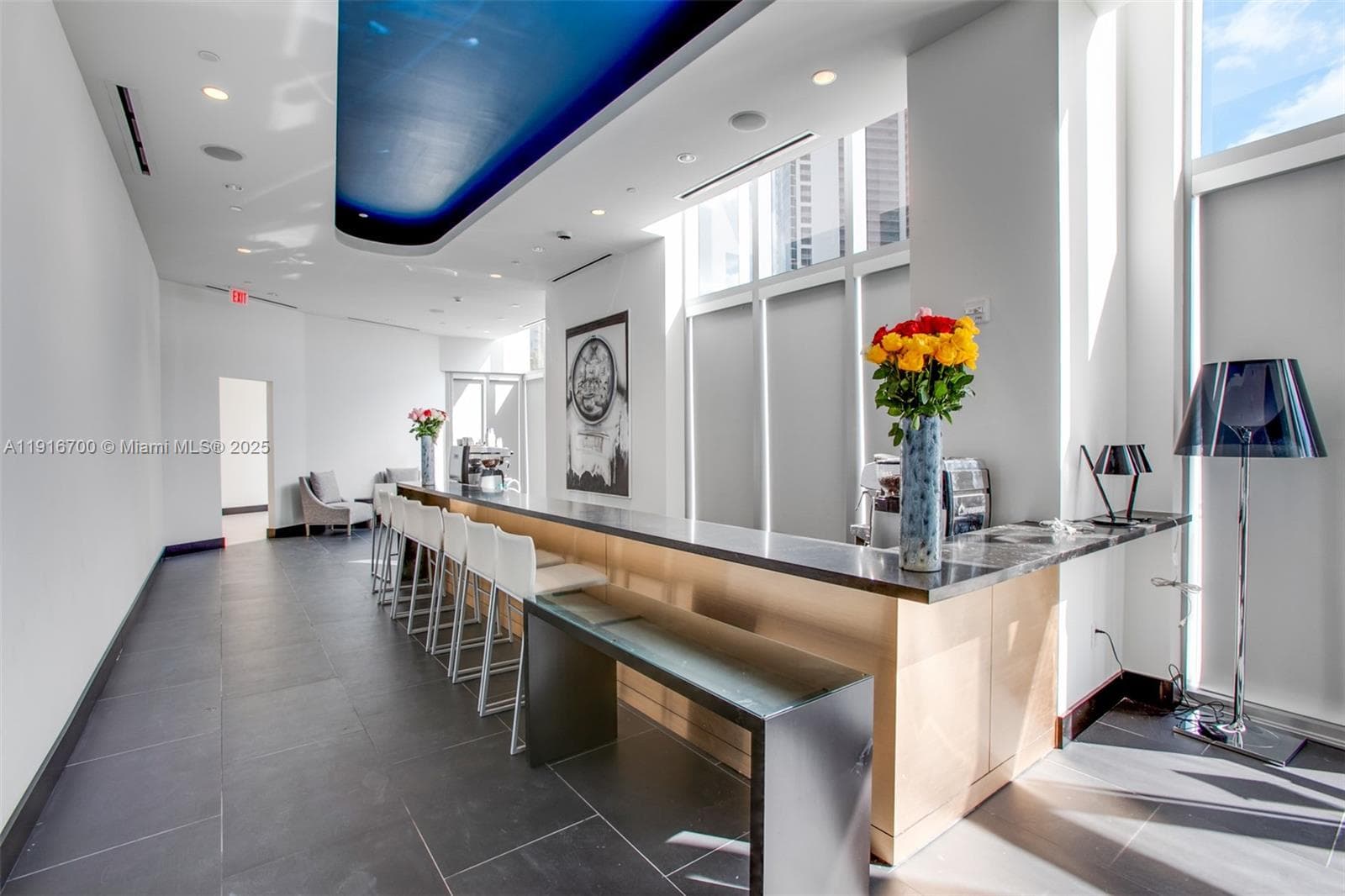 851 NE 1ST Ave # 1810, Miami FL 33132 — 16