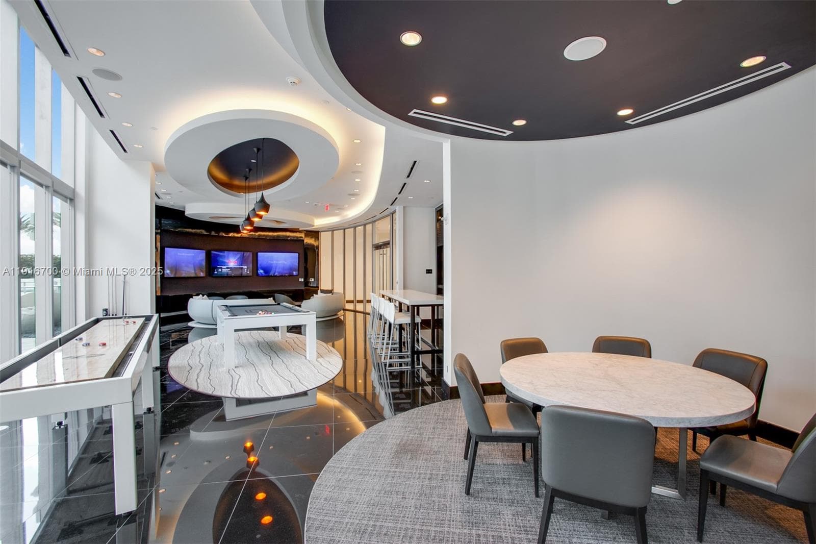 851 NE 1ST Ave # 1810, Miami FL 33132 — 19