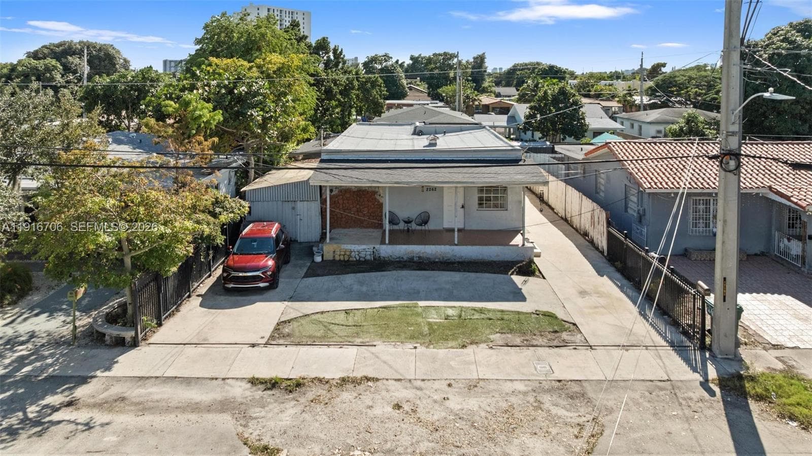 2262 NW 4th St, Miami FL 33125 — 23