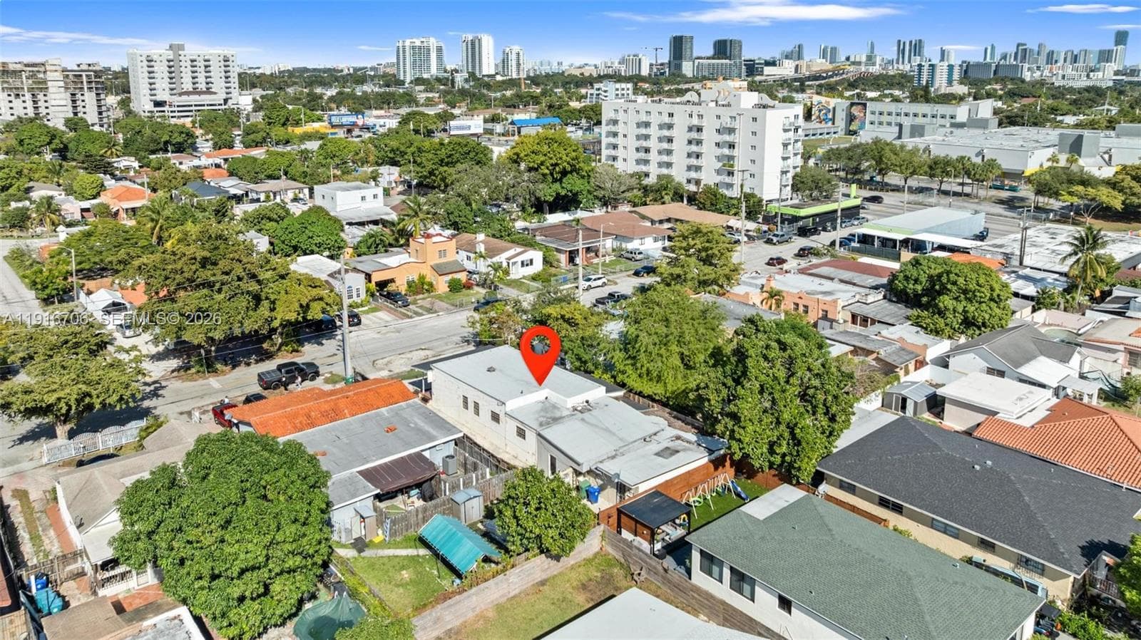 2262 NW 4th St, Miami FL 33125 — 1