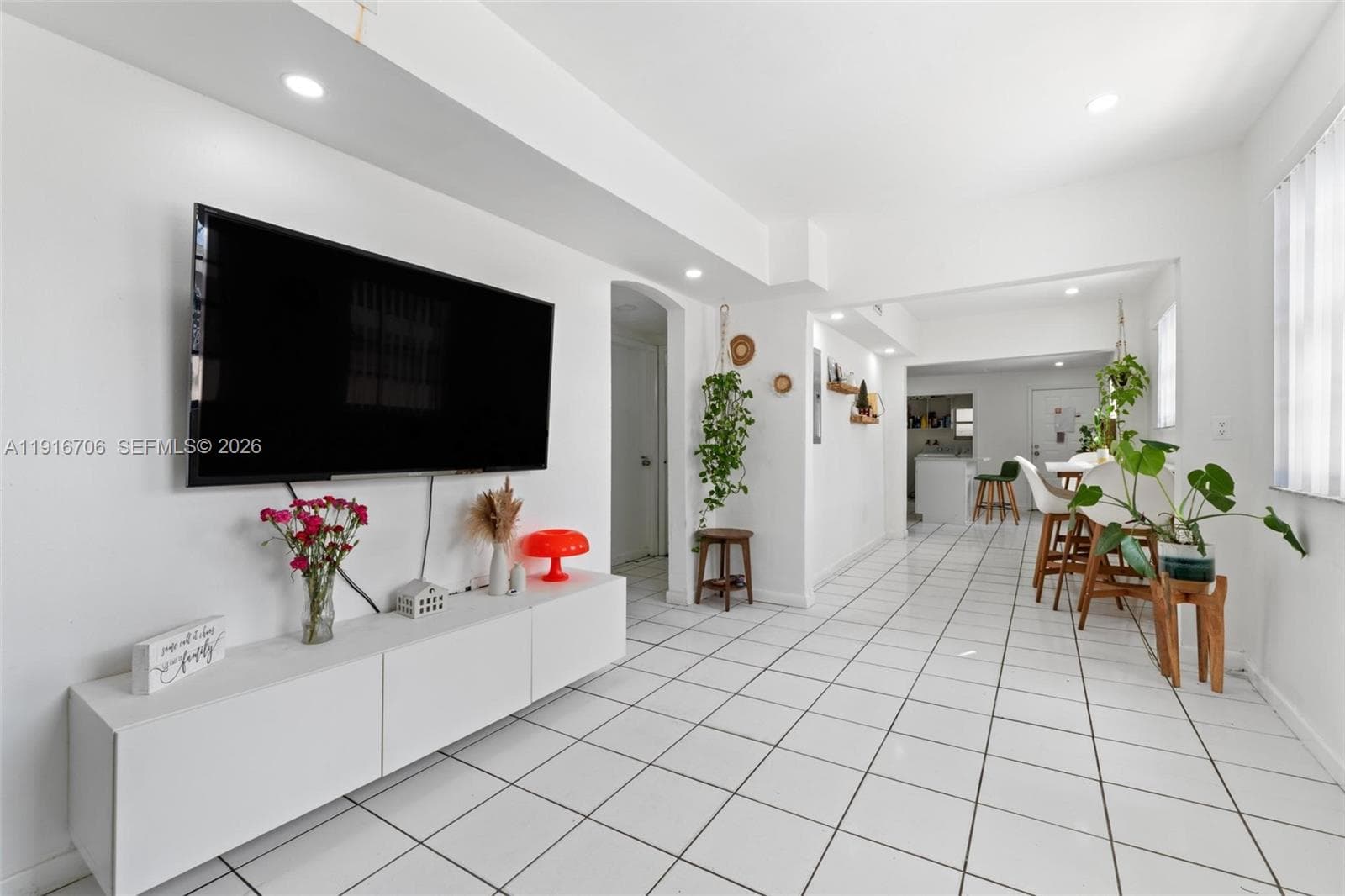 2262 NW 4th St, Miami FL 33125 — 5