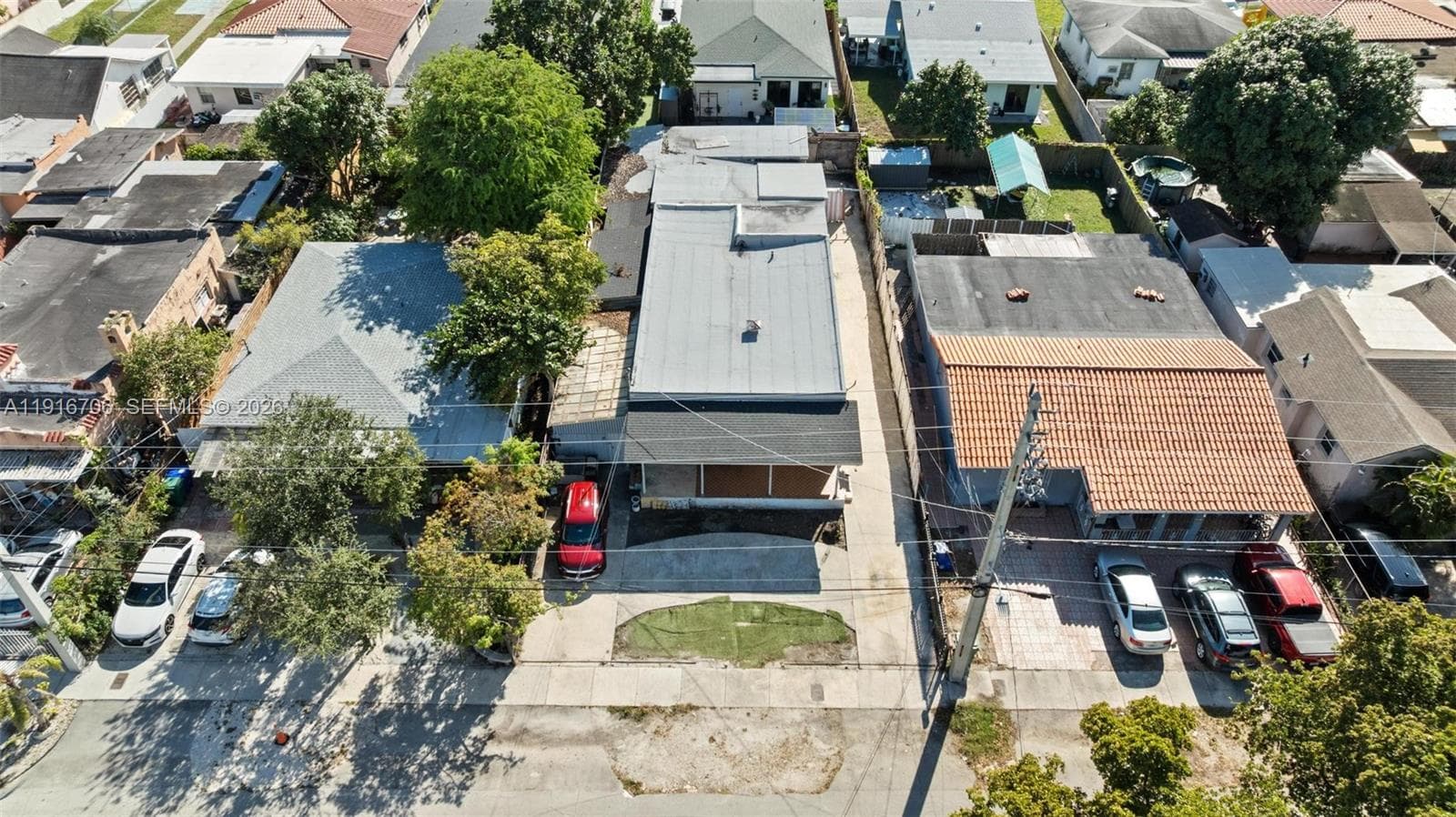 2262 NW 4th St, Miami FL 33125 — 30