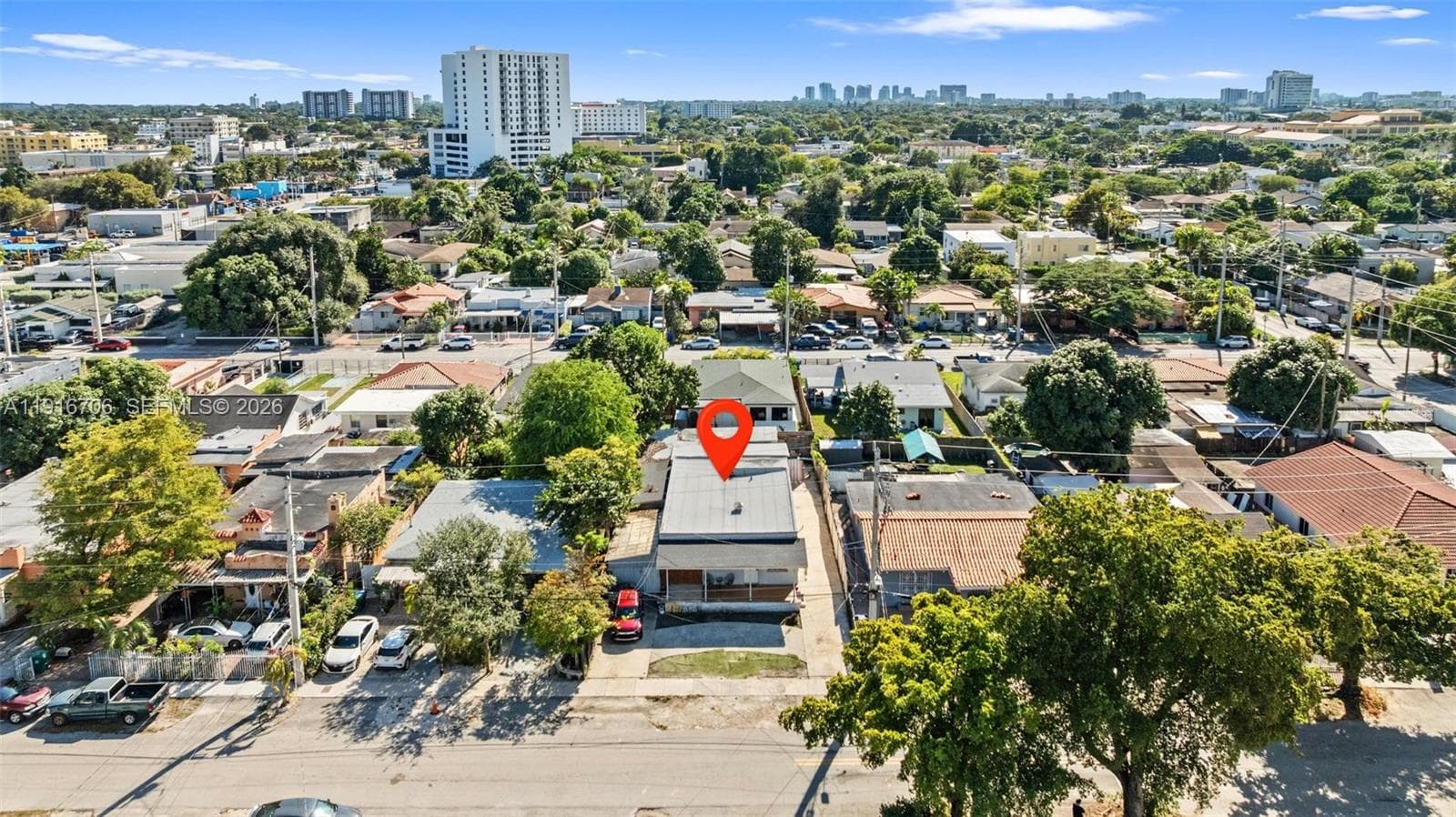 2262 NW 4th St, Miami FL 33125 — 25