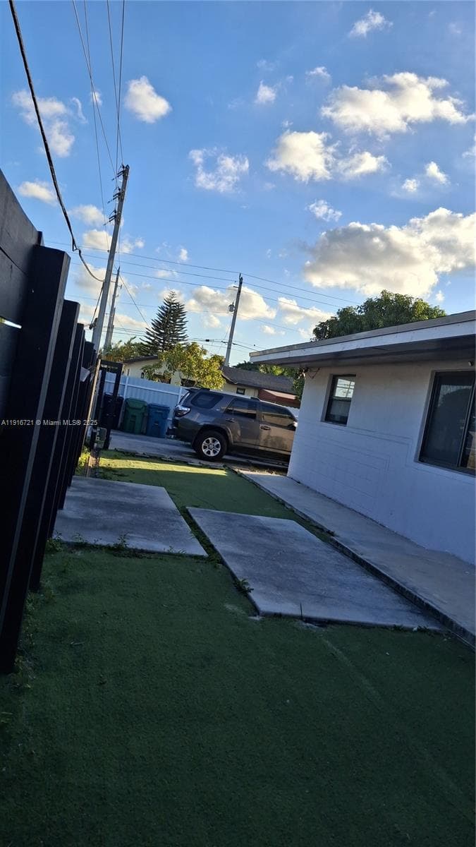 3510 NW 33rd Ave, Miami FL 33142 — 15
