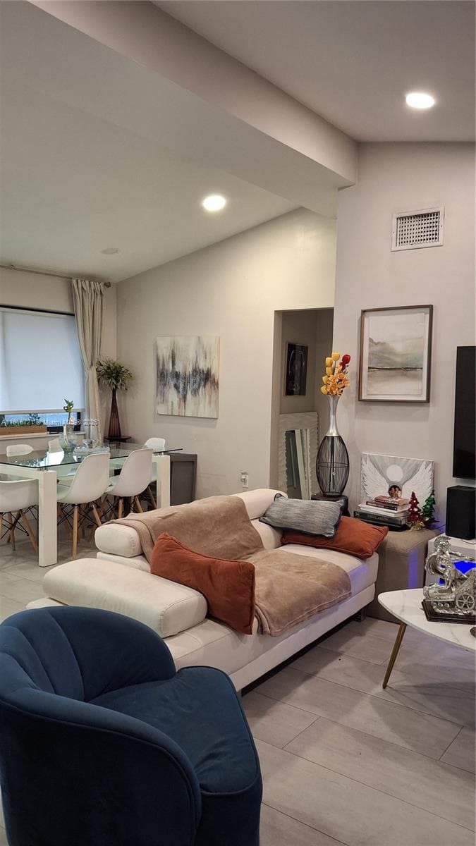 3510 NW 33rd Ave, Miami FL 33142 — 19