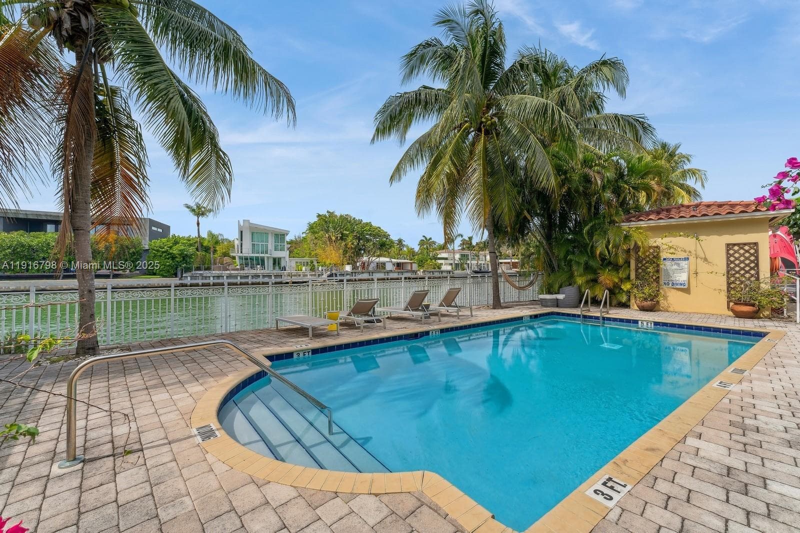 4812 Pine Tree Dr # 206, Miami Beach FL 33140 — 13