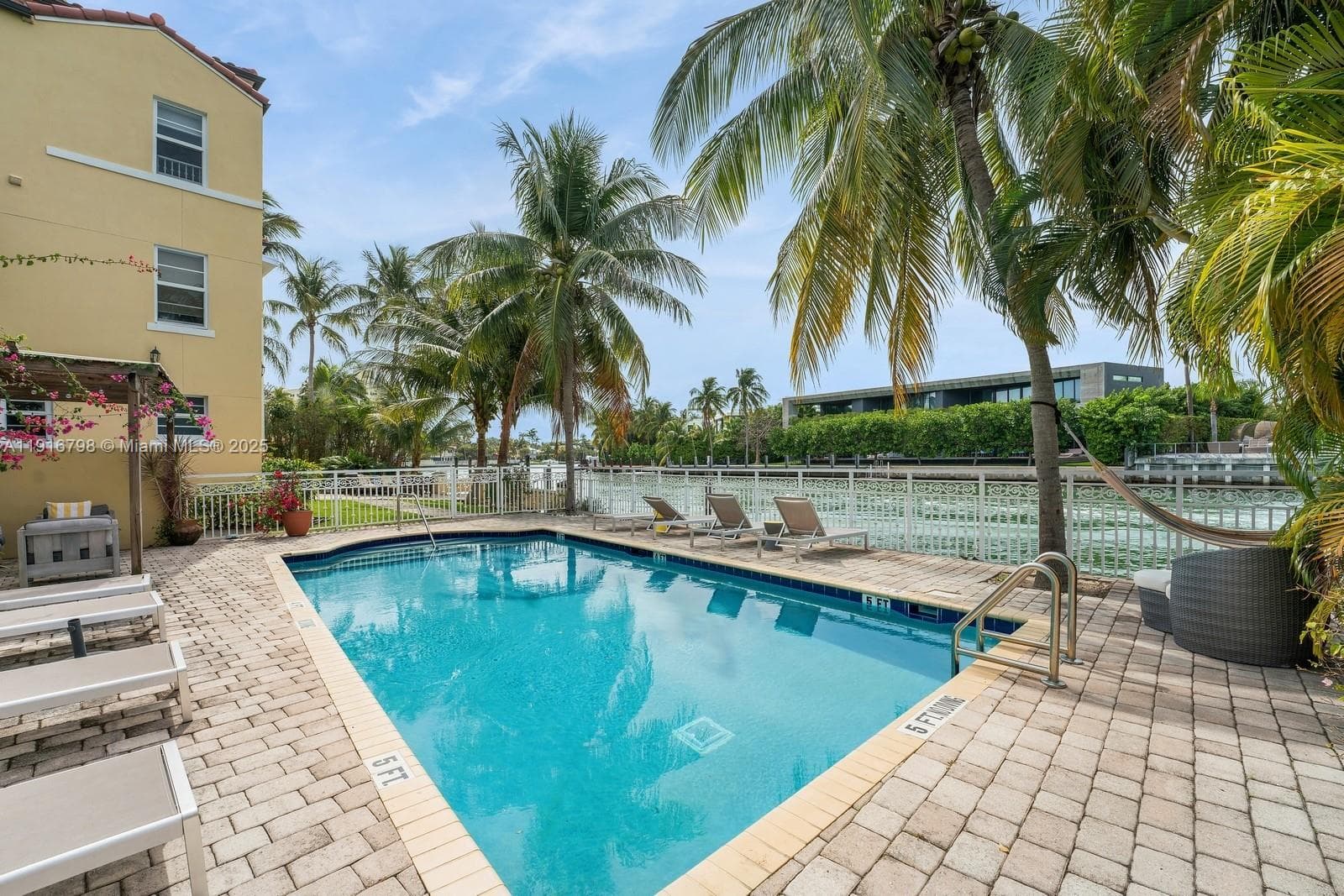 4812 Pine Tree Dr # 206, Miami Beach FL 33140 — 12