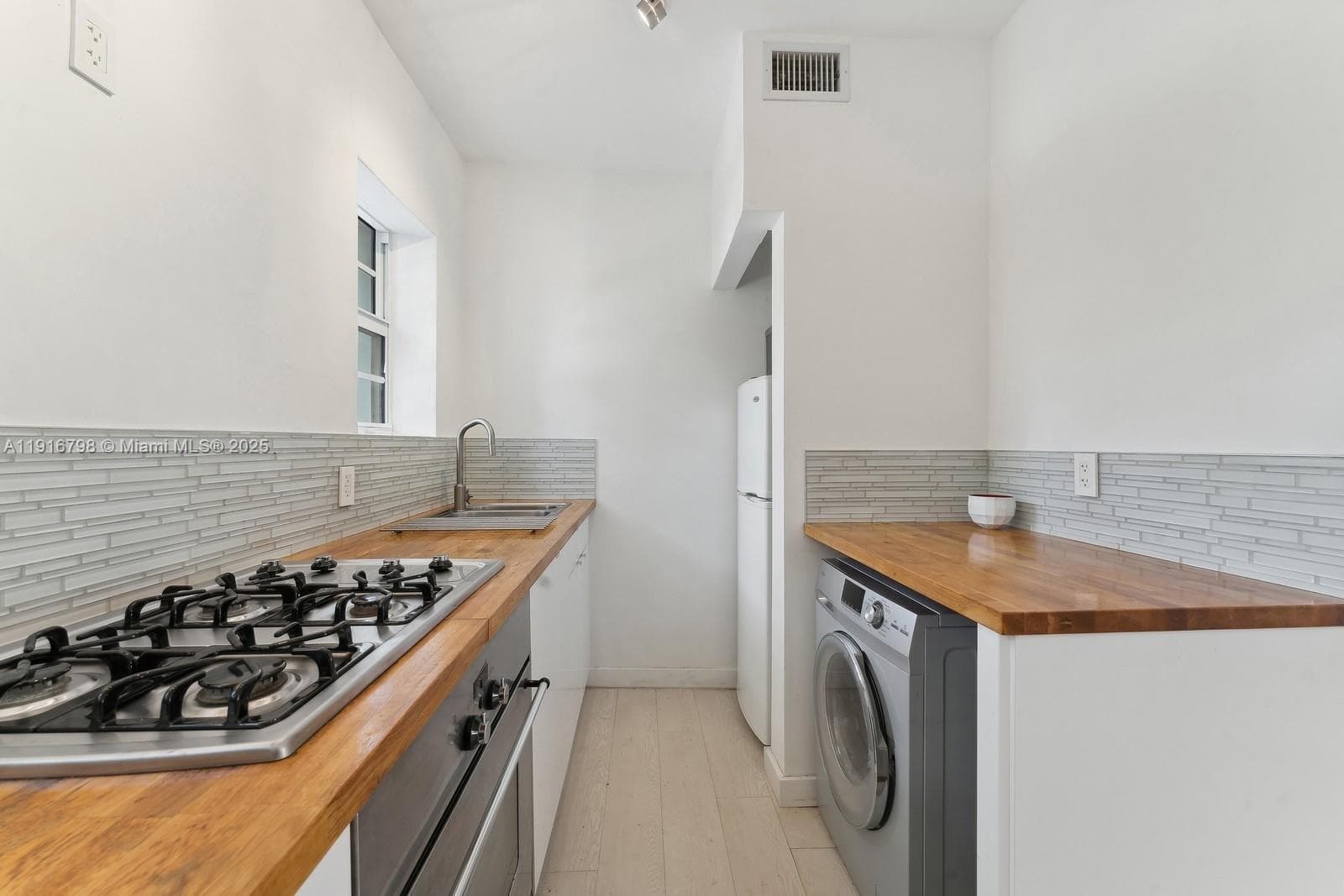 4812 Pine Tree Dr # 206, Miami Beach FL 33140 — 5