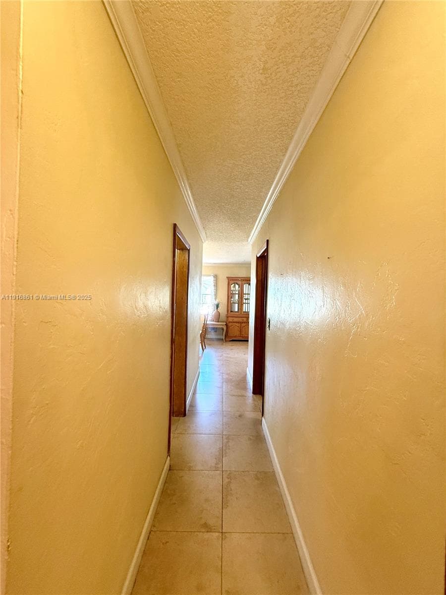 174 E 41st St, Hialeah FL 33013 — 42