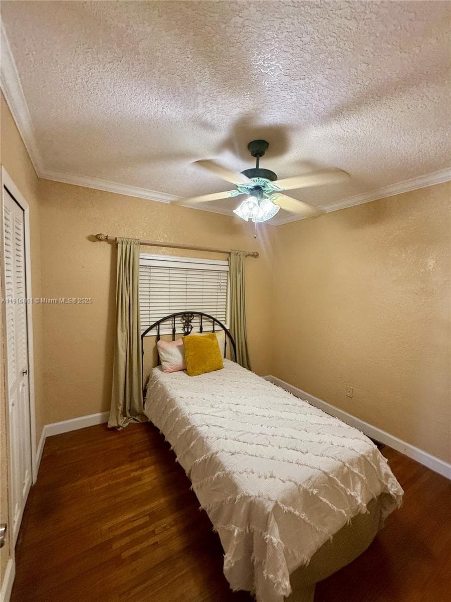 174 E 41st St, Hialeah FL 33013 — 43