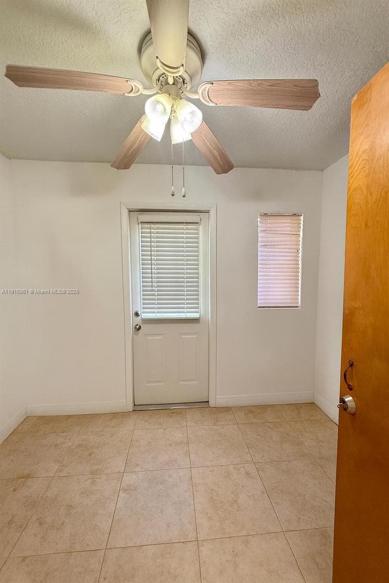 174 E 41st St, Hialeah FL 33013 — 16