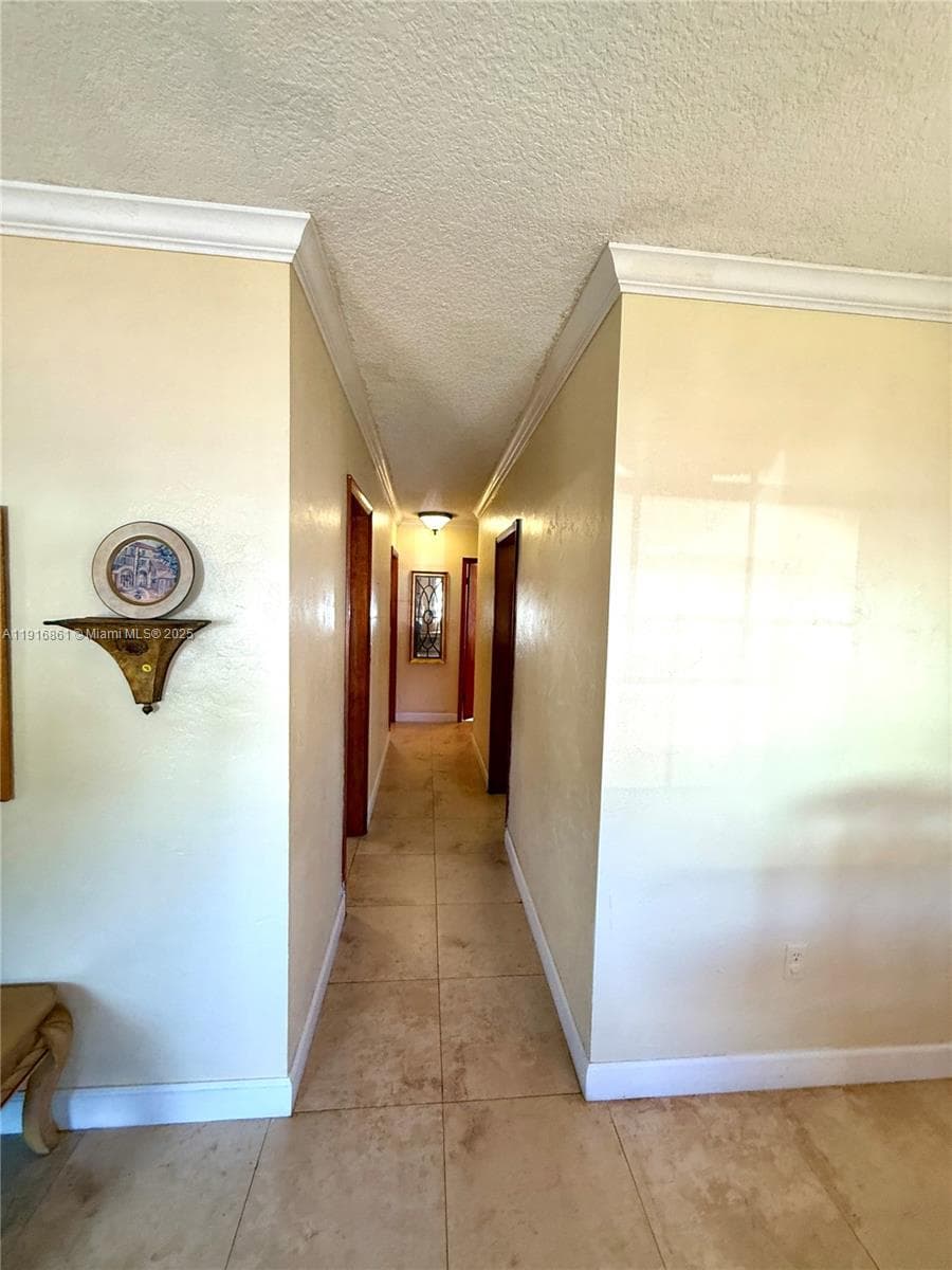 174 E 41st St, Hialeah FL 33013 — 34