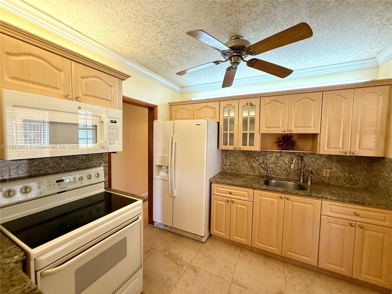 174 E 41st St, Hialeah FL 33013 — 38