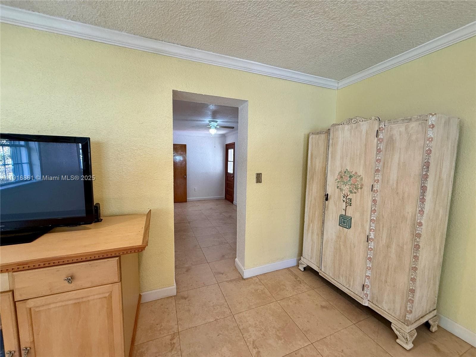 174 E 41st St, Hialeah FL 33013 — 14