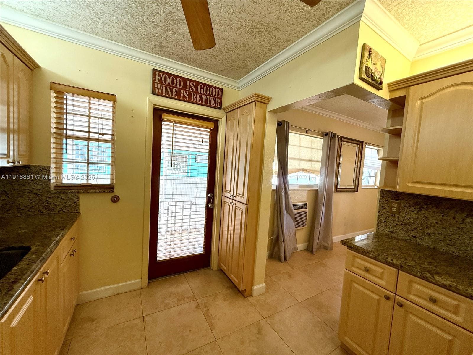 174 E 41st St, Hialeah FL 33013 — 41