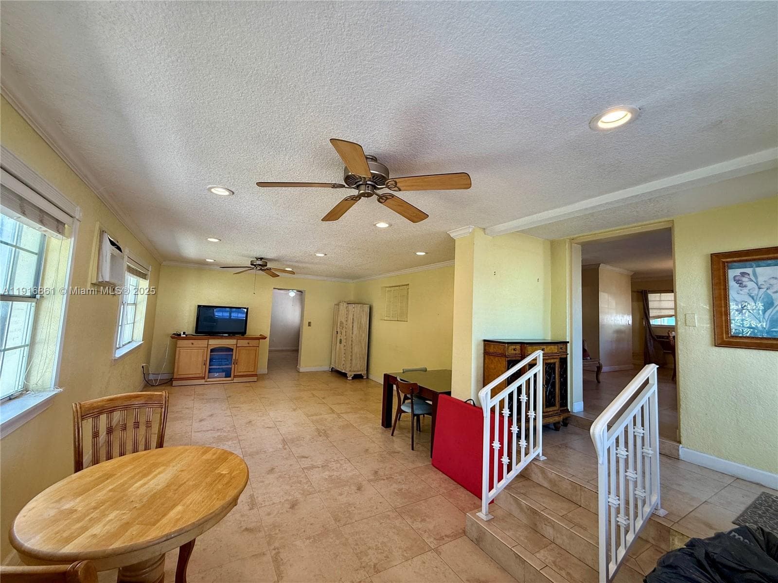 174 E 41st St, Hialeah FL 33013 — 11