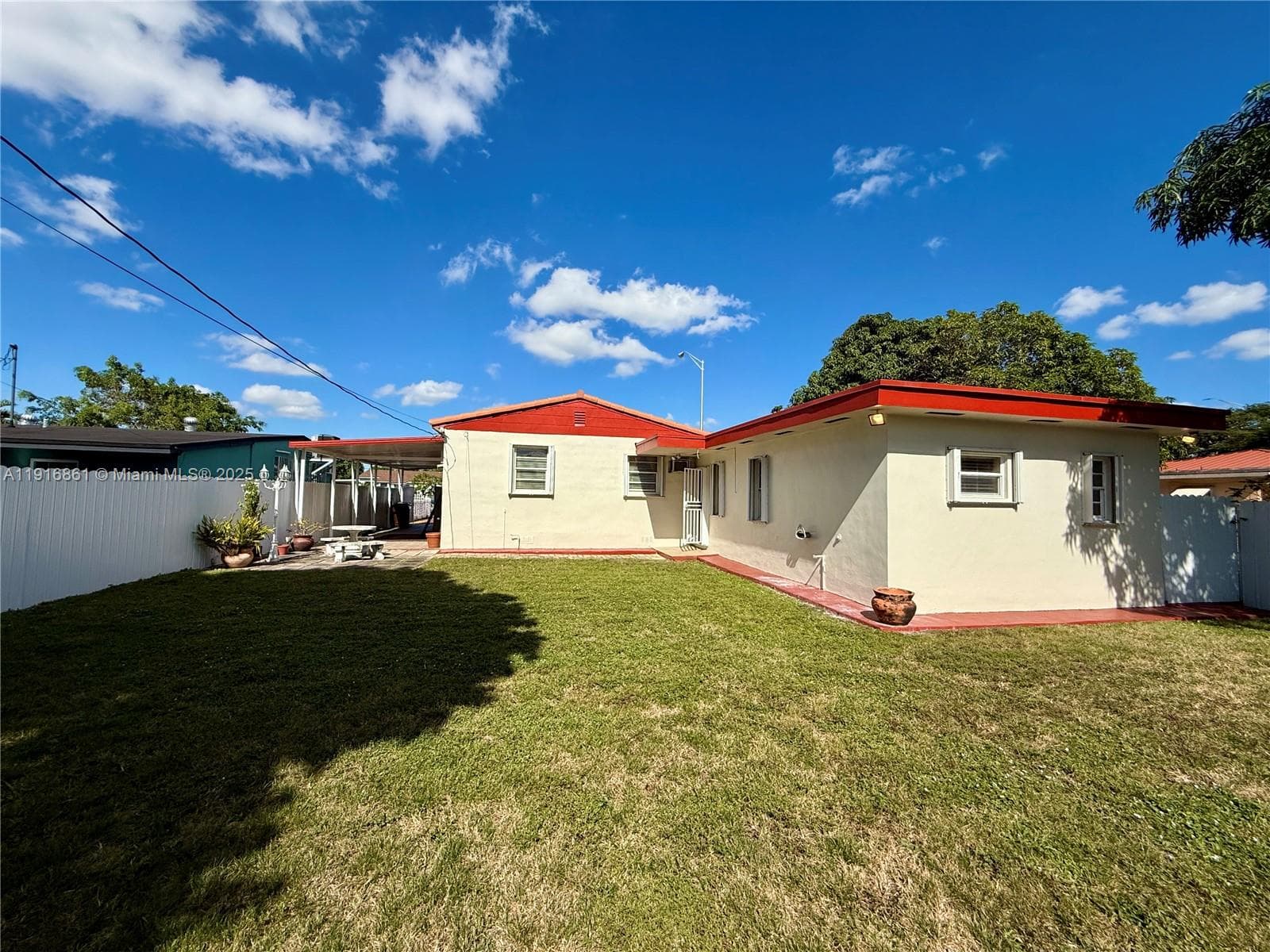 174 E 41st St, Hialeah FL 33013 — 25