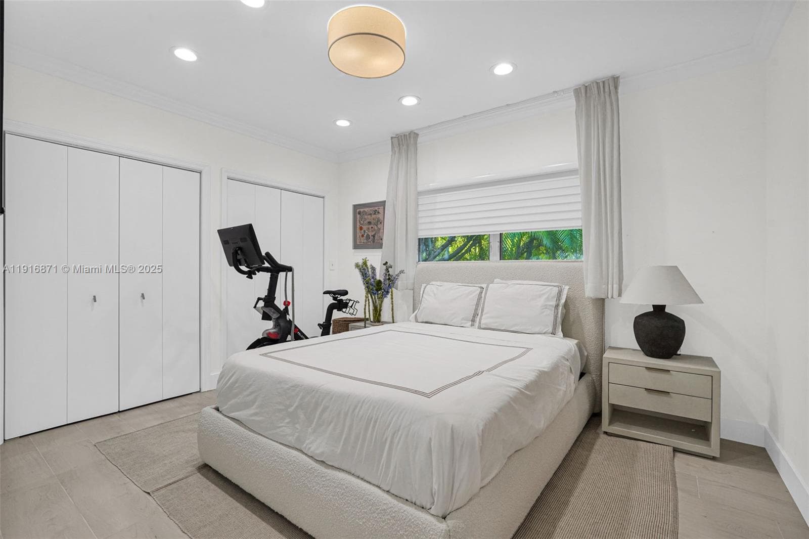 145 Bal Bay Dr, Bal Harbour FL 33154 — 17