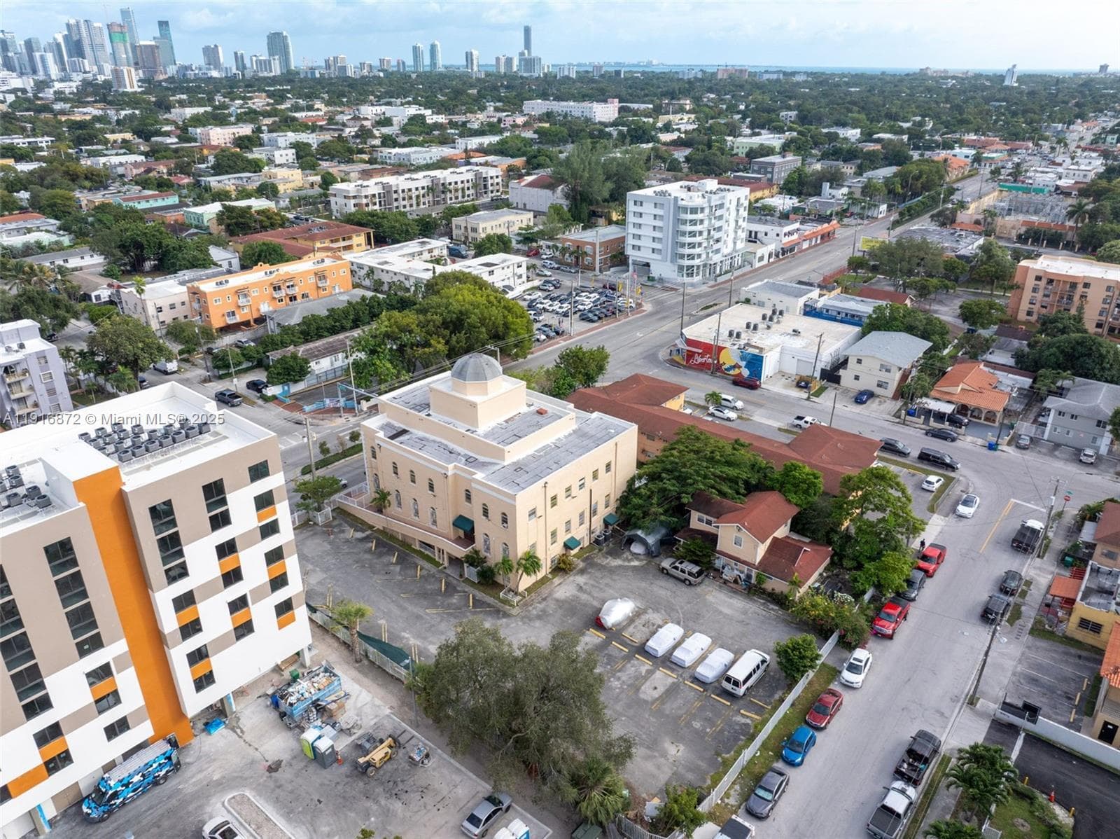 226 SW 17th Ave, Miami FL 33135 — 8