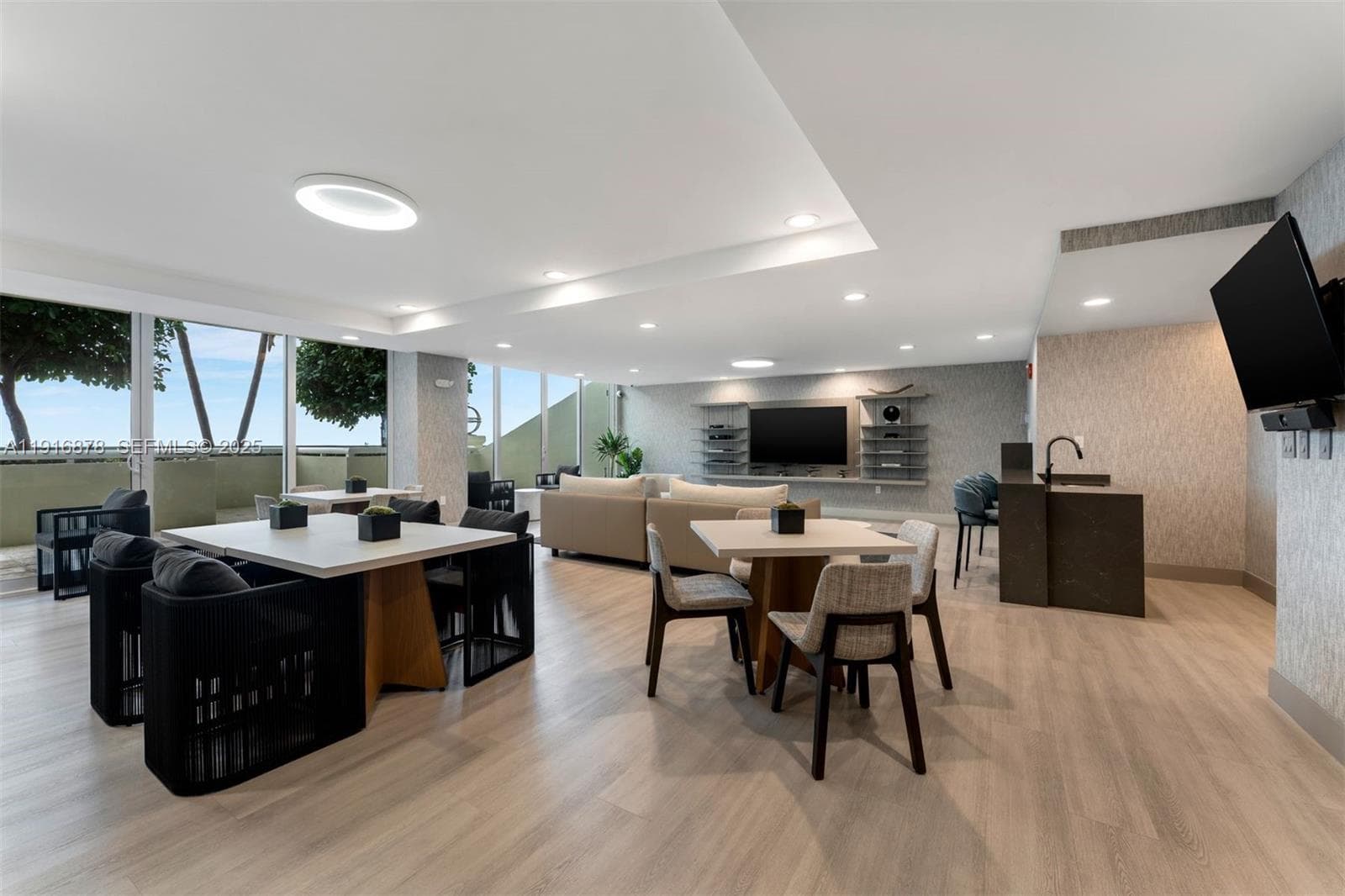 5025 Collins Ave # 1, Miami Beach FL 33140 — 56