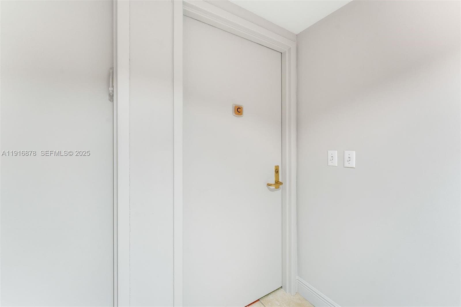 5025 Collins Ave # 1, Miami Beach FL 33140 — 46
