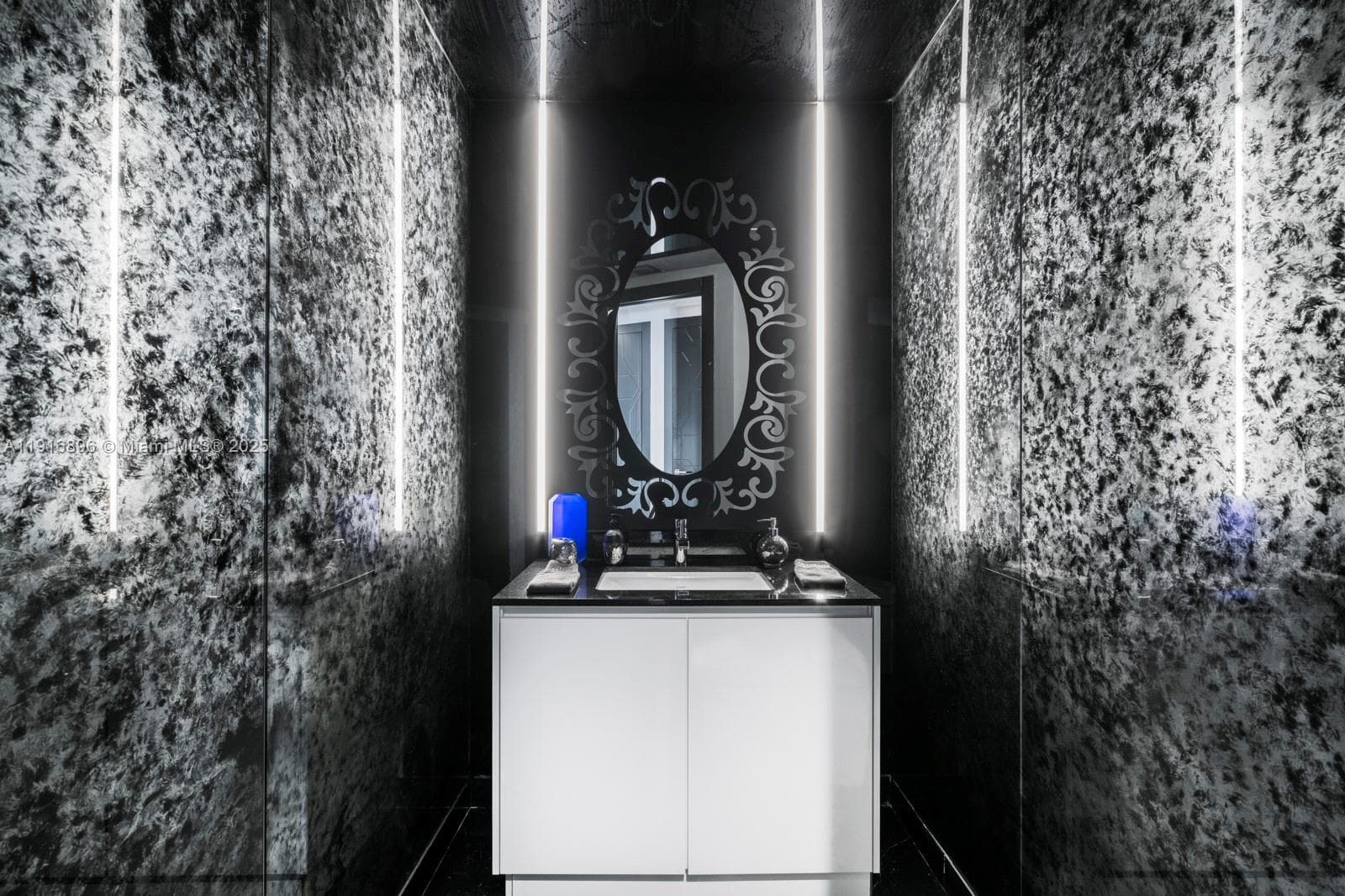 18555 Collins Ave # 3505, Sunny Isles Beach FL 33160 — 20